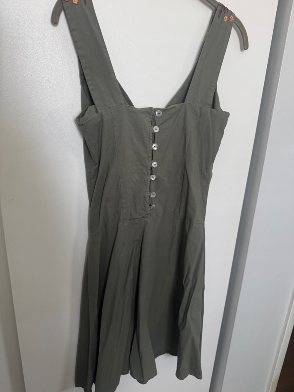 Vintage Olive Green Embroidered V-Neck Midi Dress - Picture 7 of 9
